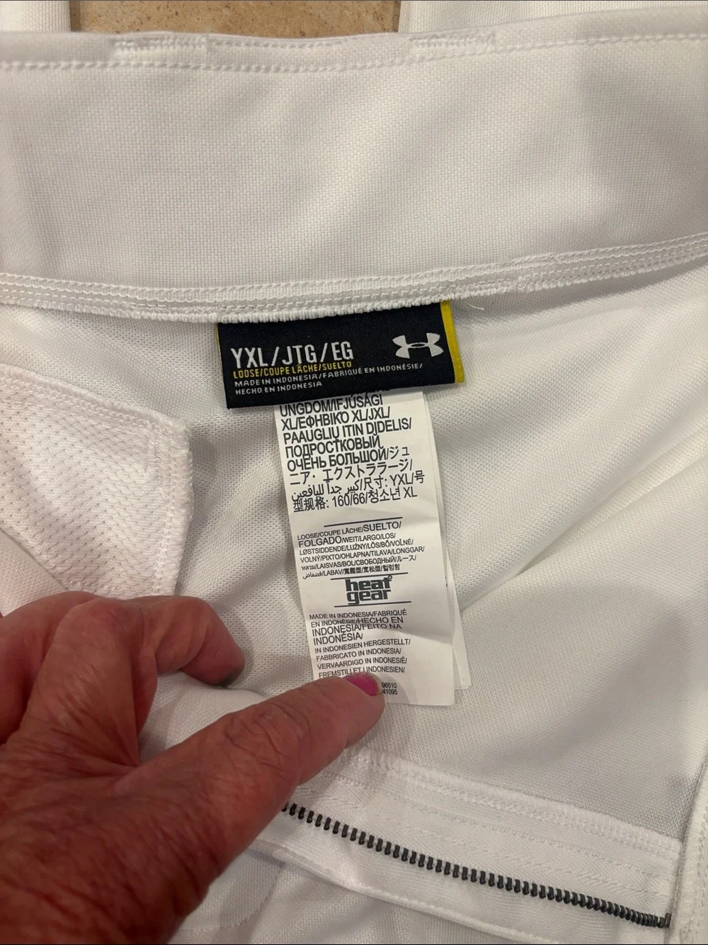 NEW Under Armour kids  White Athletic Baseball Pants with Black Logo size YXL